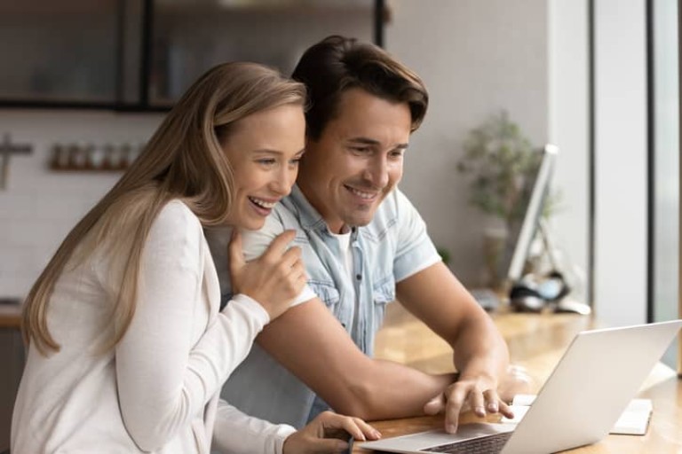 Pożyczka dla zadłużonych zaciągnięta w Internecie